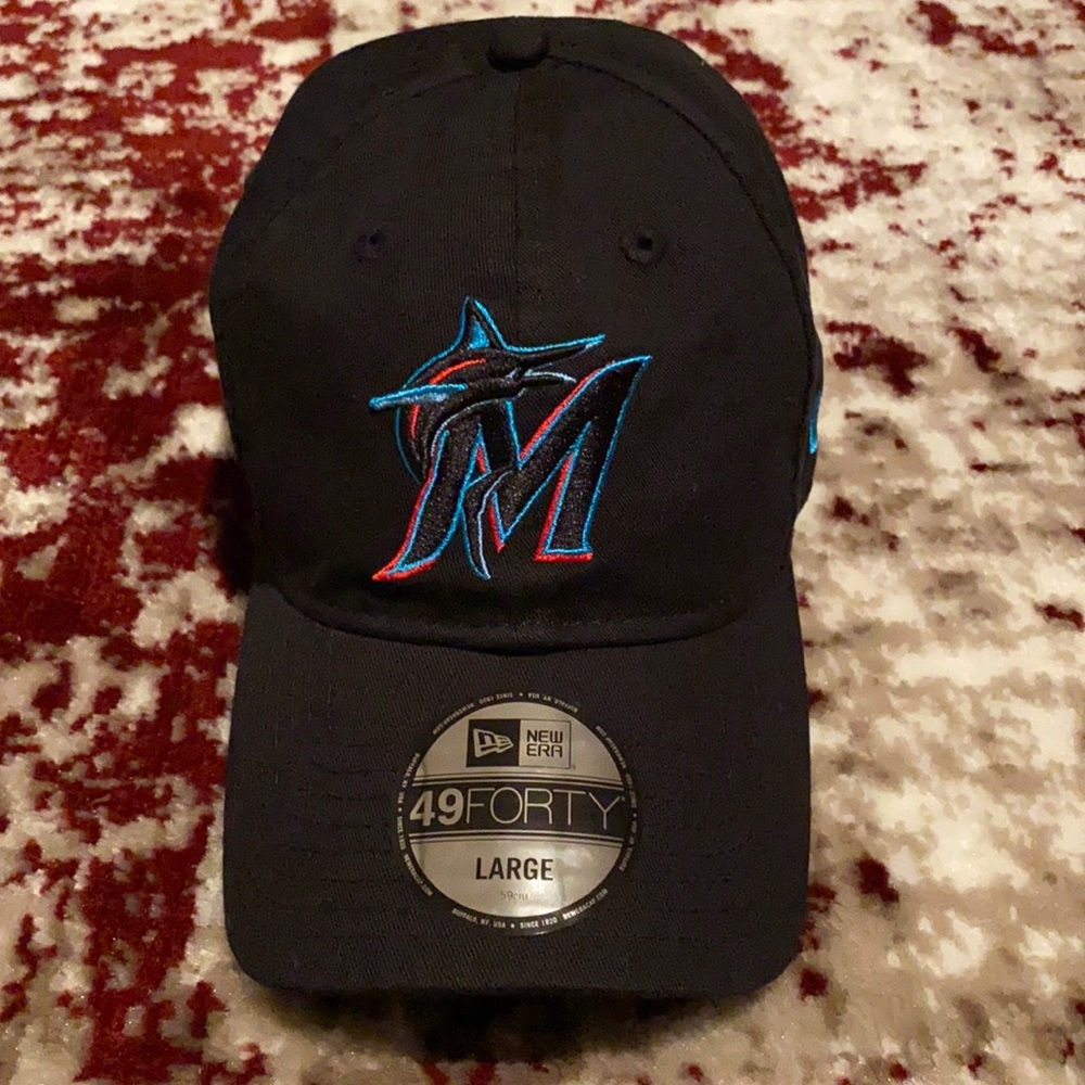 New Era 49Forty Marlins hat size large